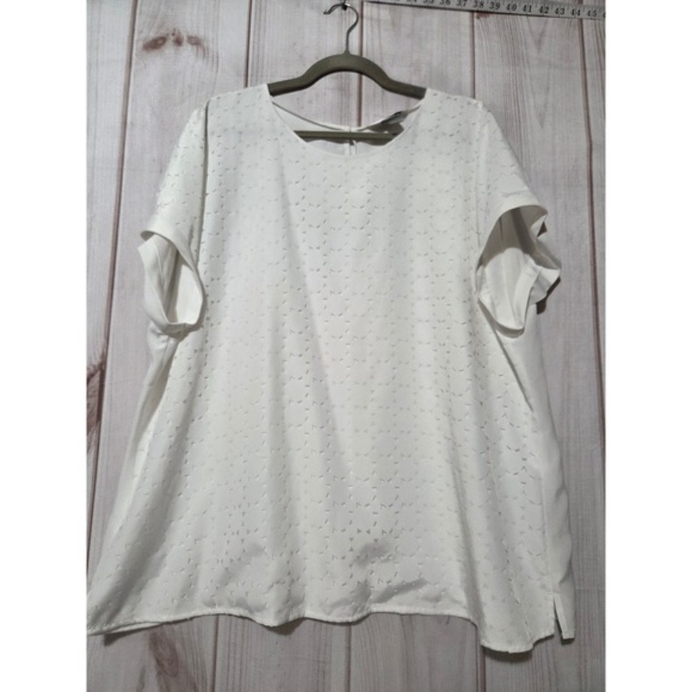 Cj Banks White Laser Cut Chiffon Blouse Short Sleeve Plus Size 2X‎ Round Neck